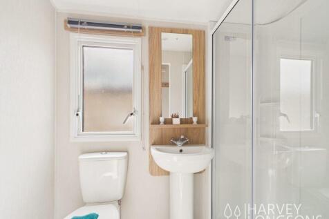 Modern bathroom in Willerby Malton holiday home