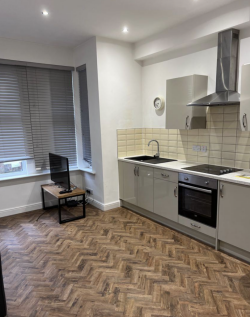 1-bed house on Radmoor Road, Loughborough, £975/mo