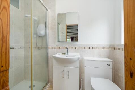 Gate Farm House-3...