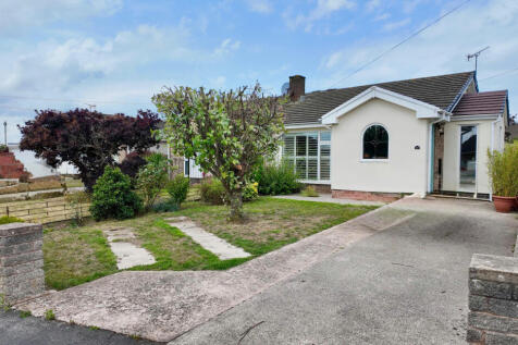 Rhyl, LL18 - property photo
