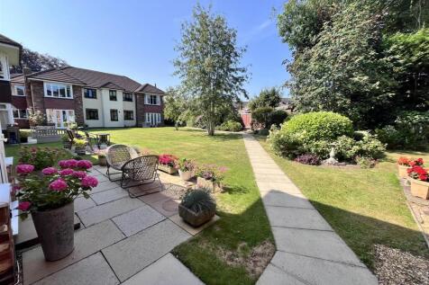 IMG_8293 - woodacre court - 4.jpeg