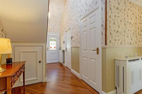 Entrance Hall-1.jpg