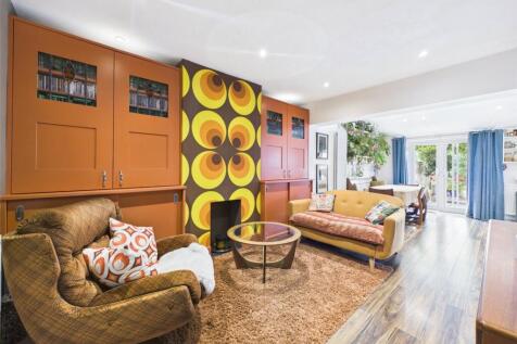Arle Drive, Cheltenham, Gloucestershire, GL51 photo 3