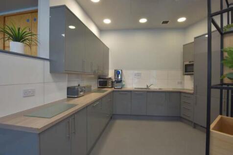 Office to rent Image 5