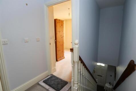 Stairs to 1st floor landing