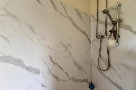 BATHROOM 2.jpeg