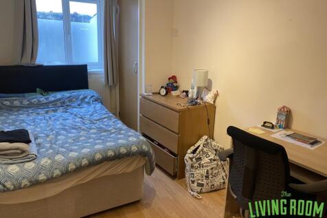 Bedroom (2)