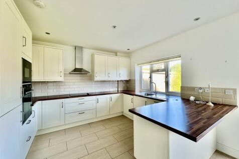 Northampton Lane, Blackfield, Southampton photo 5