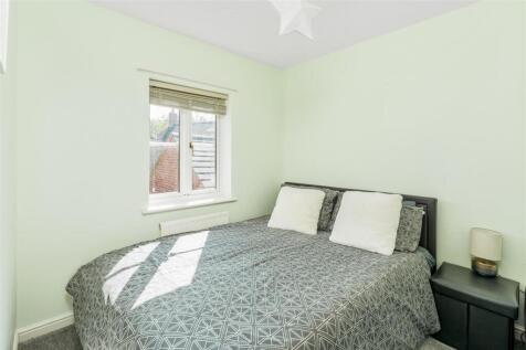 27 Lord Grandison Way, Banbury-24.jpg