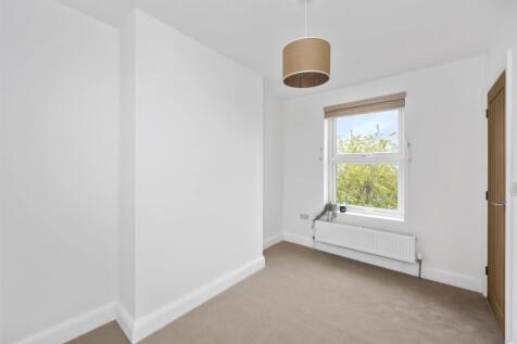 Queens Park Road, 016.jpg