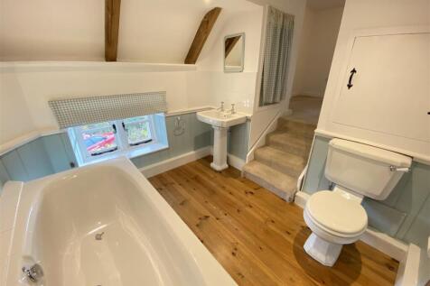 Bed 1 ensuite