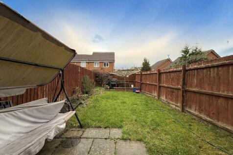 Violet Close, Corby photo 4