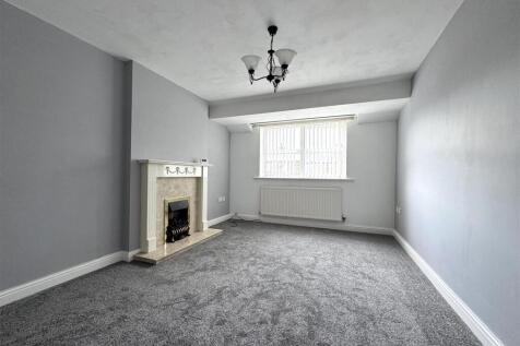 Wells Court, Mapplewell, Barnsley photo 3