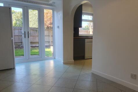 Kingsway Gardens, Hiltingbury photo 4