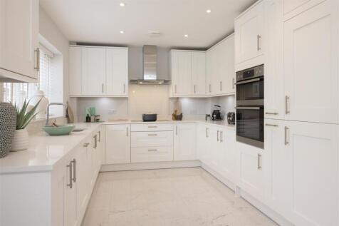 A1234-080-3-Bed-House-Mountbatten-Park,-North-Badd