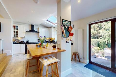 15-Breary-Lane-East-05212025_200207