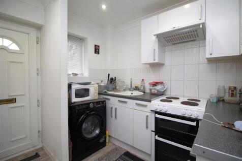kitchen 2 .JPG