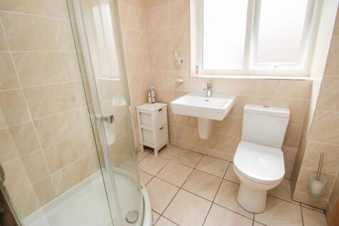 SHOWER ROOM/W.C.