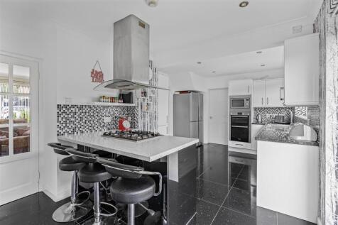 Kitchen / Breakfast Room