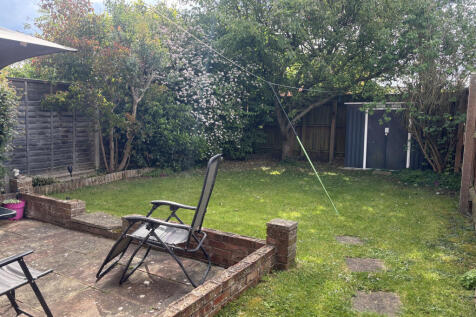 IMG_9059.jpeg garden.jpeg
