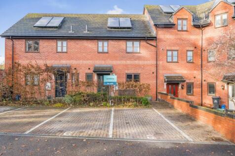 6 Padbrook Mews
