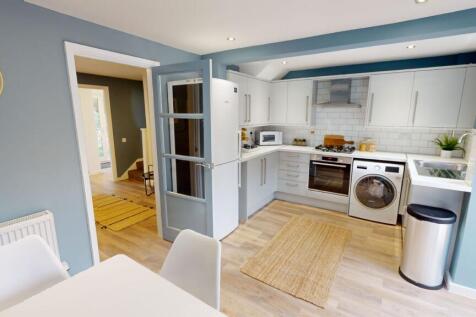 4 Lyncombe Close EX4 5EJ photo 2