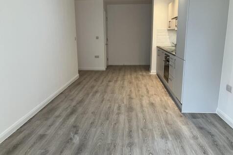 Lounge to Kitchen