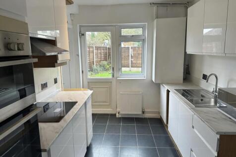 Tonbridge kitchen.jpg