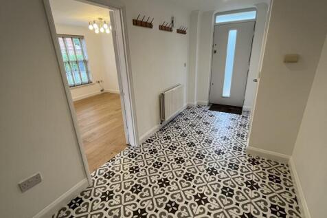 Barrie Close, Stratford-upon-avon, Warwickshire photo 4