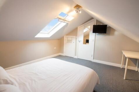 Rolleston Drive, Lenton, East Midlands, NG7 photo 5
