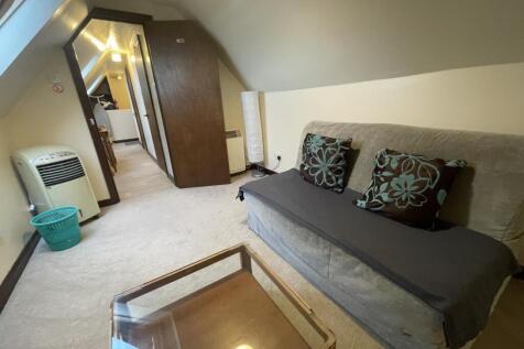 Attic Flat, Dunmow photo 3