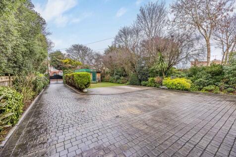 176 Havant Road, ...