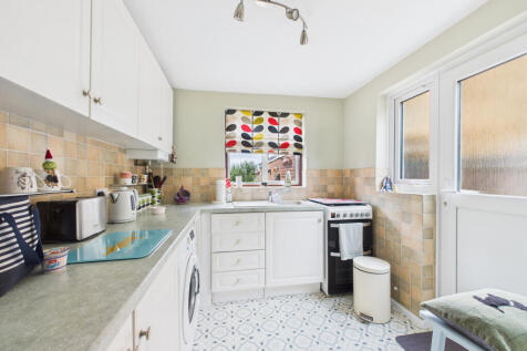 CAM02909G0-PR0498-STILL007