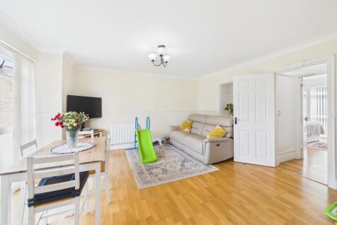 CAM02023G0-PR0168-STILL018