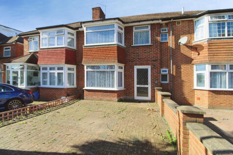 Four Bedroom Terraced House To Rent