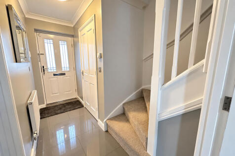Edmonstone Crescent, NG5 5UW photo 3