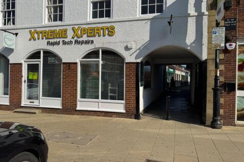 Retail Property (high street) to rent Image 6