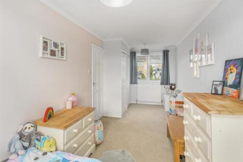 12 Kensington Close, Kings Sutton-19.jpg