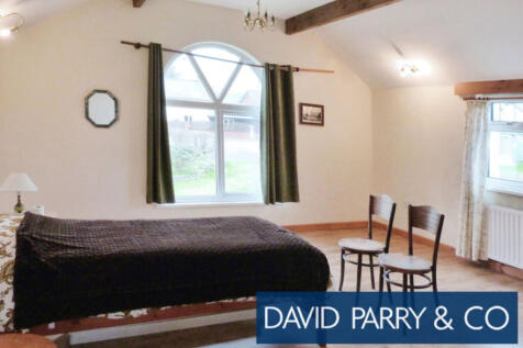 4 Bedroom Property with Land