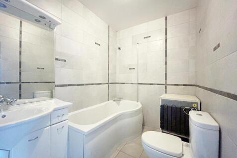 Com - Bathroom