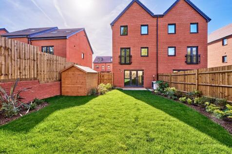 An inviting outdoor space for relaxing and entertaining