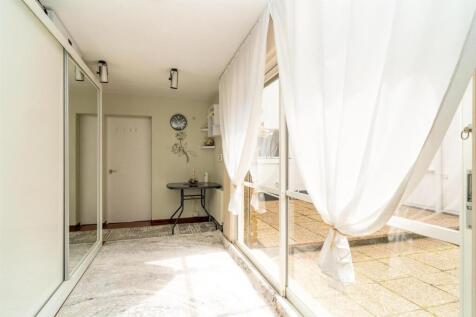 025-77 Allum Lane.jpg