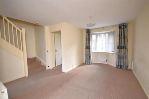 Naylor Walk, Ellesmere Port photo 3