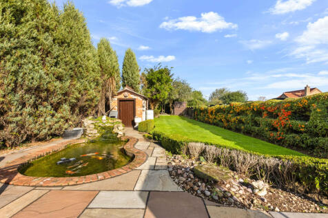 Rear Garden (2)