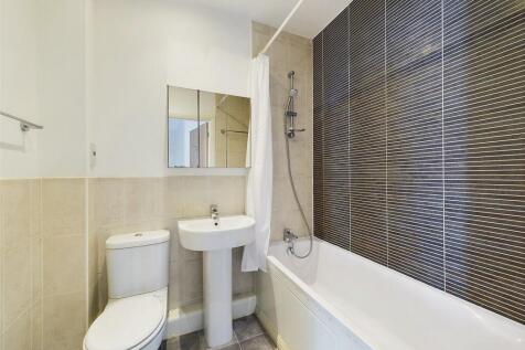 Sutherland Close, Gloucester, Gloucestershire, GL4 photo 4