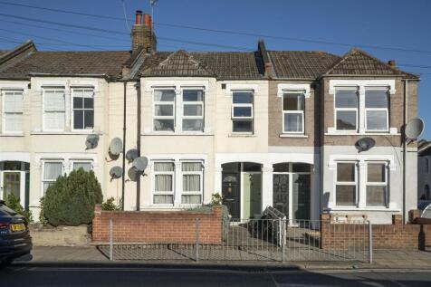82a Fountain Road SW17 external 1.jpg