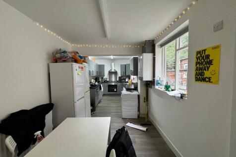 Rothesay Avenue, Nottingham, Nottinghamshire, NG7 photo 3