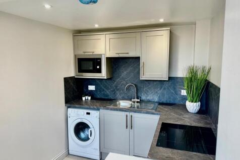 Southmead Road, Bristol, BS10 photo 3