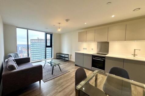 Lounge pic 3.jpeg