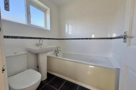 Conway Close, Houghton Regis, LU5 photo 4